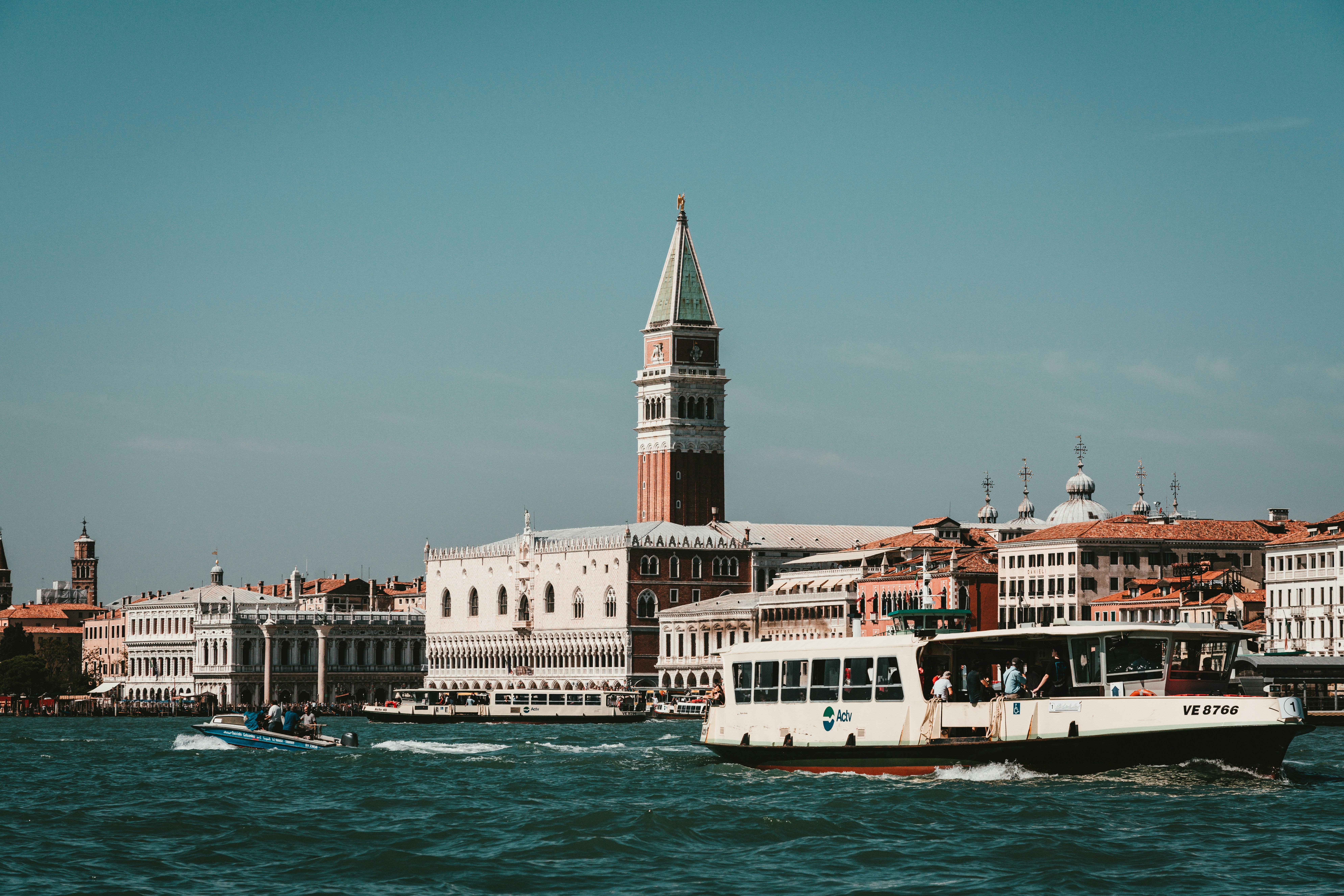 Paris à Venise : le charme du train de nuit européen